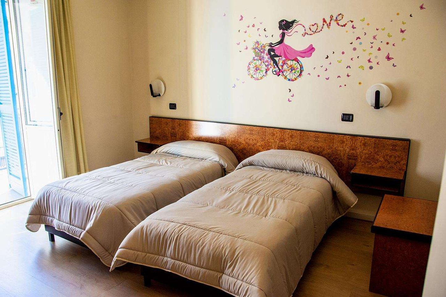 Hotel Scigliano 13/36