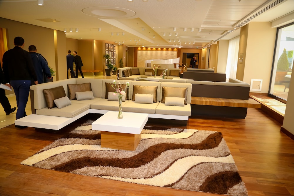 Park Mall Hotel & Conference Center 17/38