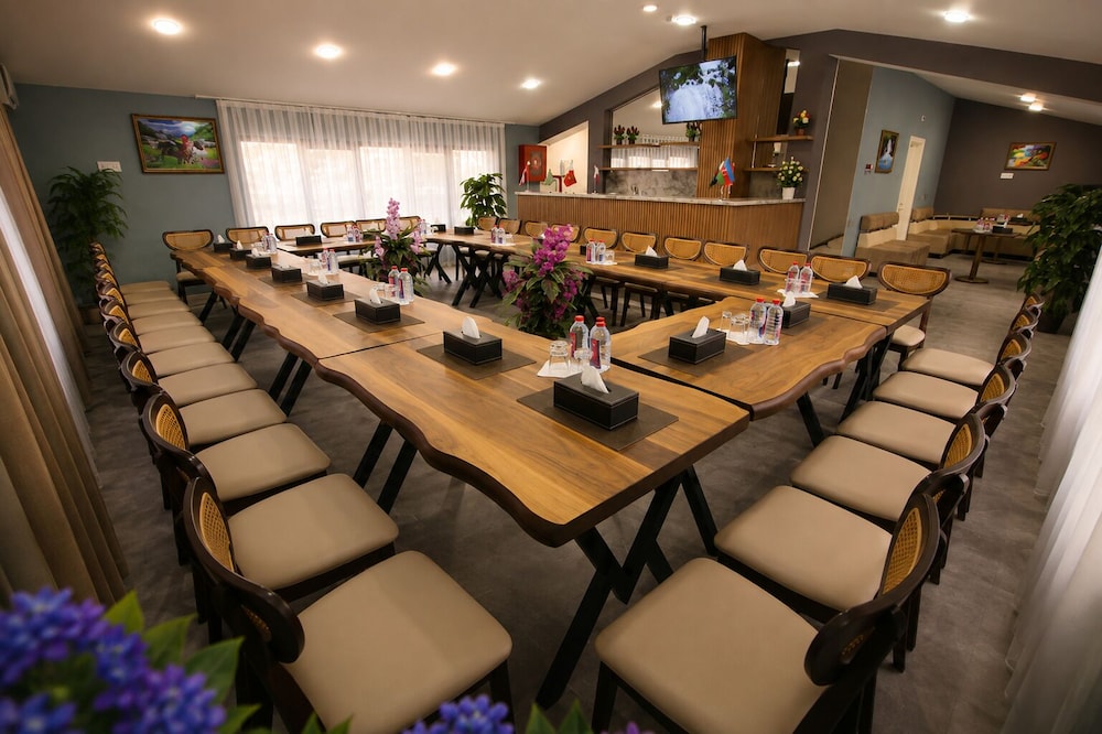 Sebail Inn Hotel 35/50