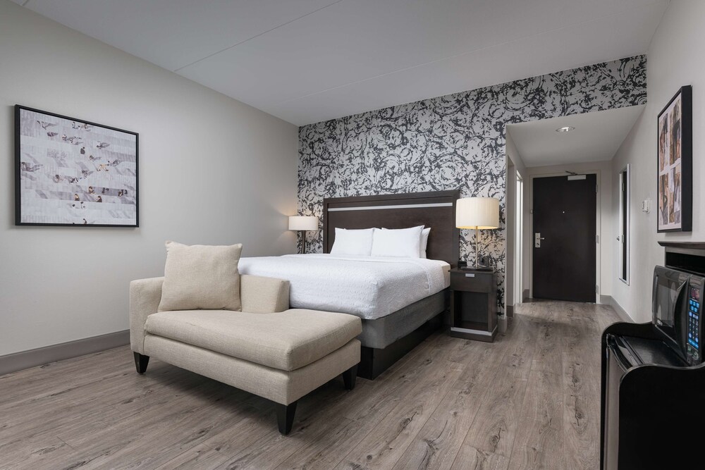 Hampton Inn & Suites Chattanooga Downtown 25/66