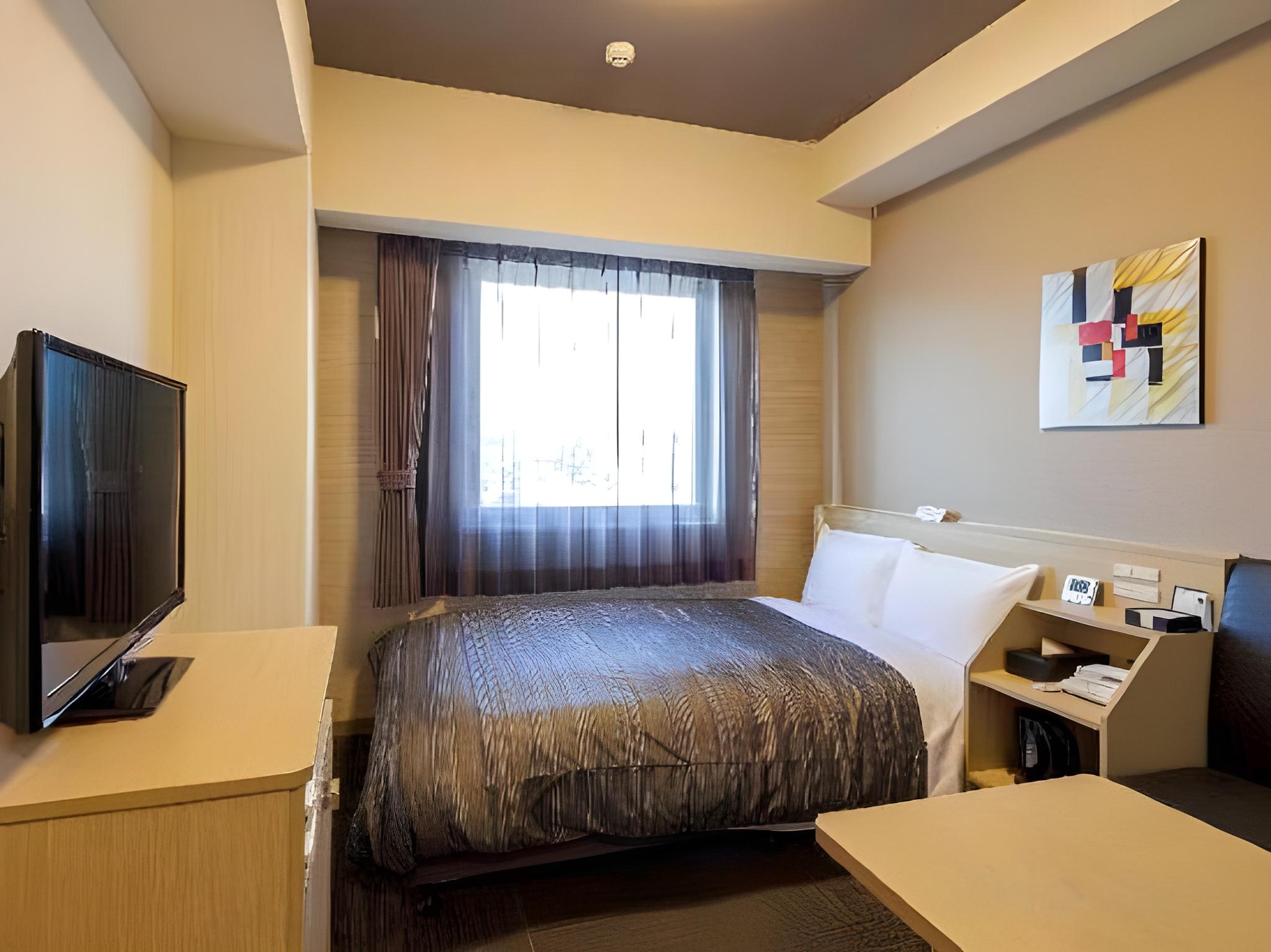 Semi Room, Comfort, Semi Double Bed, Smoking