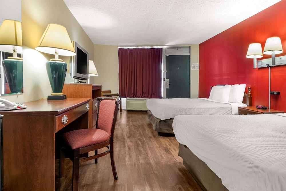 Econo Lodge Cortland Downtown NY 18/30