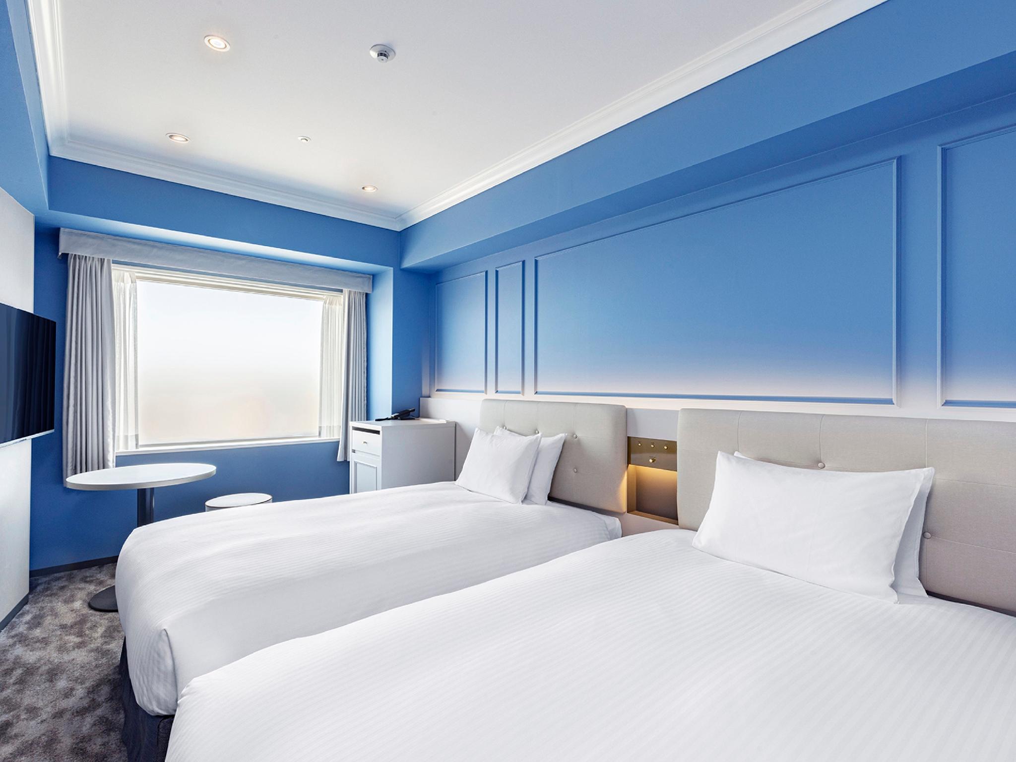 Standard, Twin Beds, Marin Floor