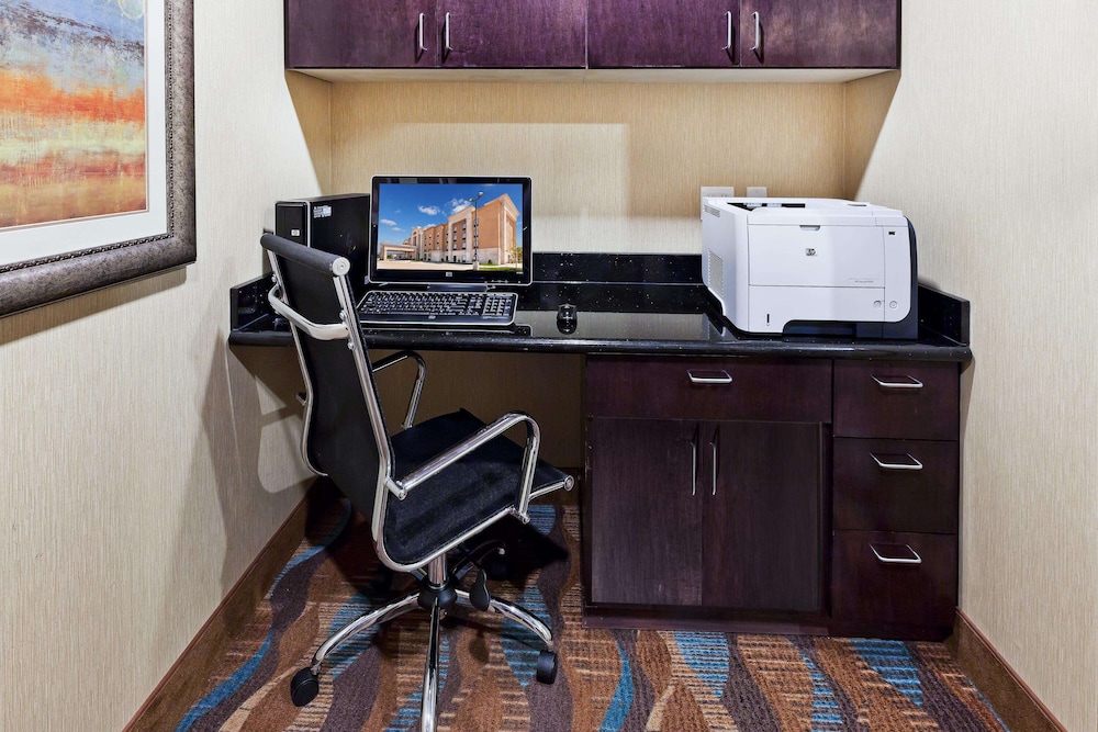 Hampton Inn & Suites Liberal 29/36