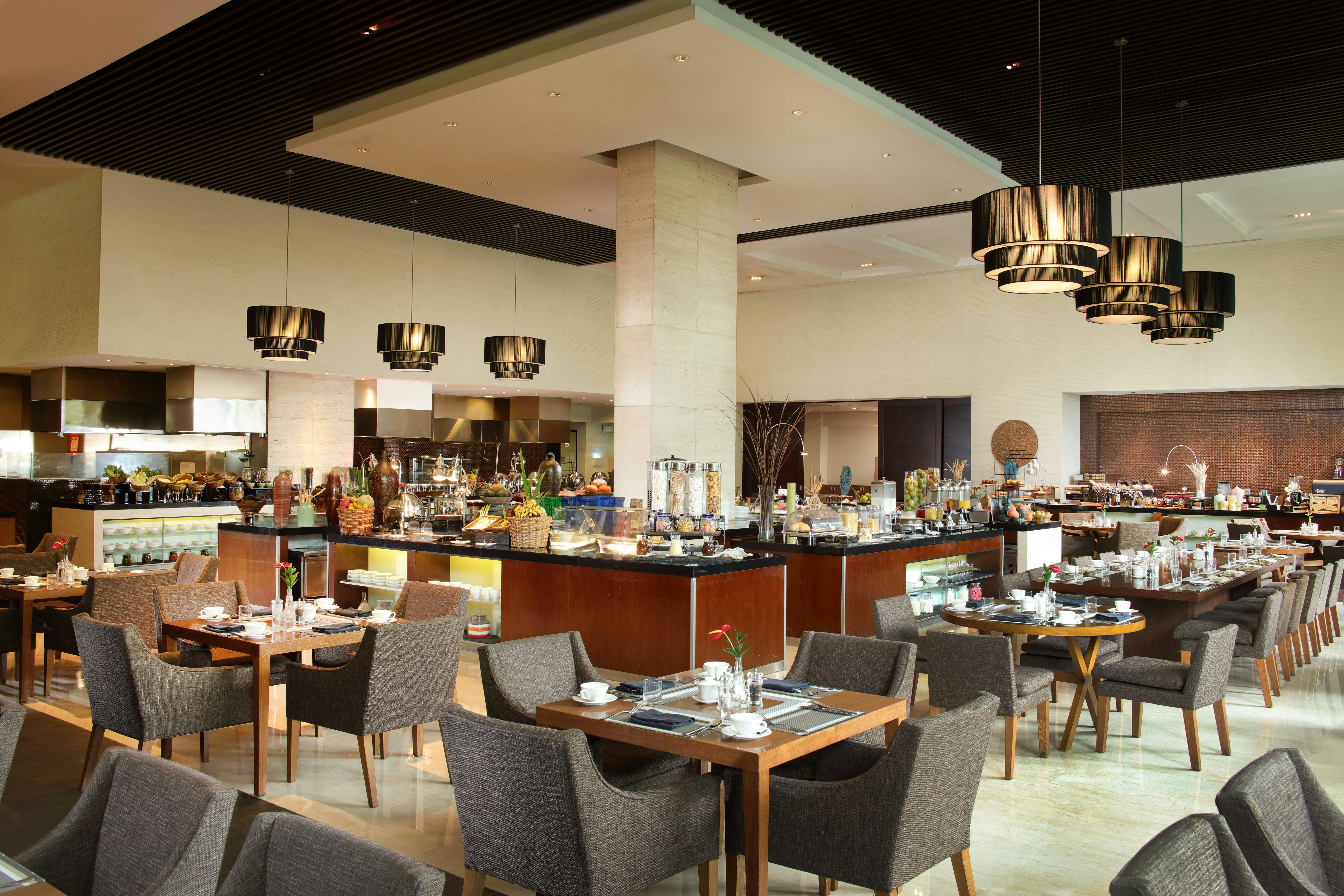 Hilton Bandung 46/54