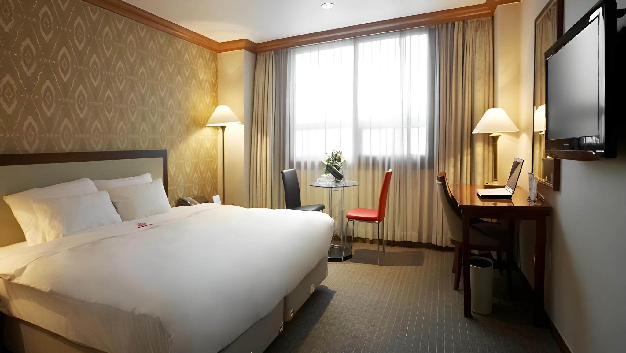 BUSINESS, DOUBLE BED