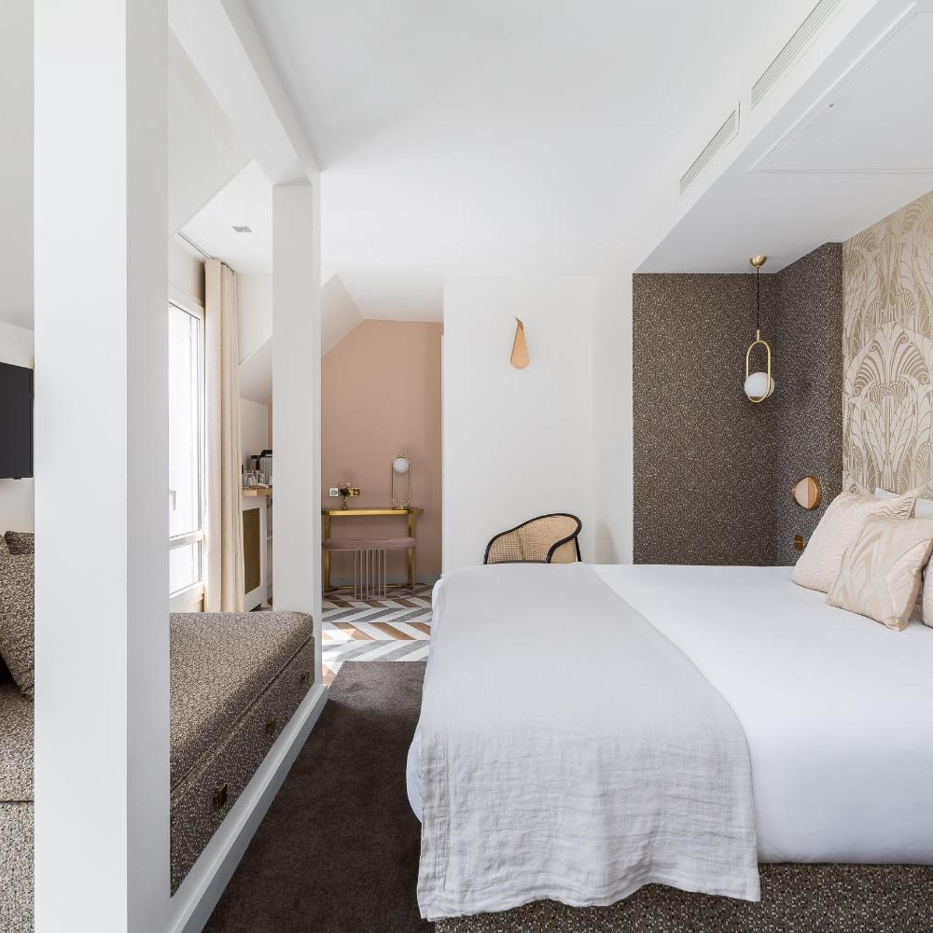 Iconic, Suite, Eiffel View