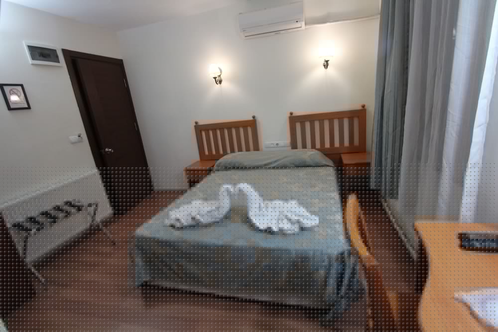 AVE MARIA HOTEL 23/65