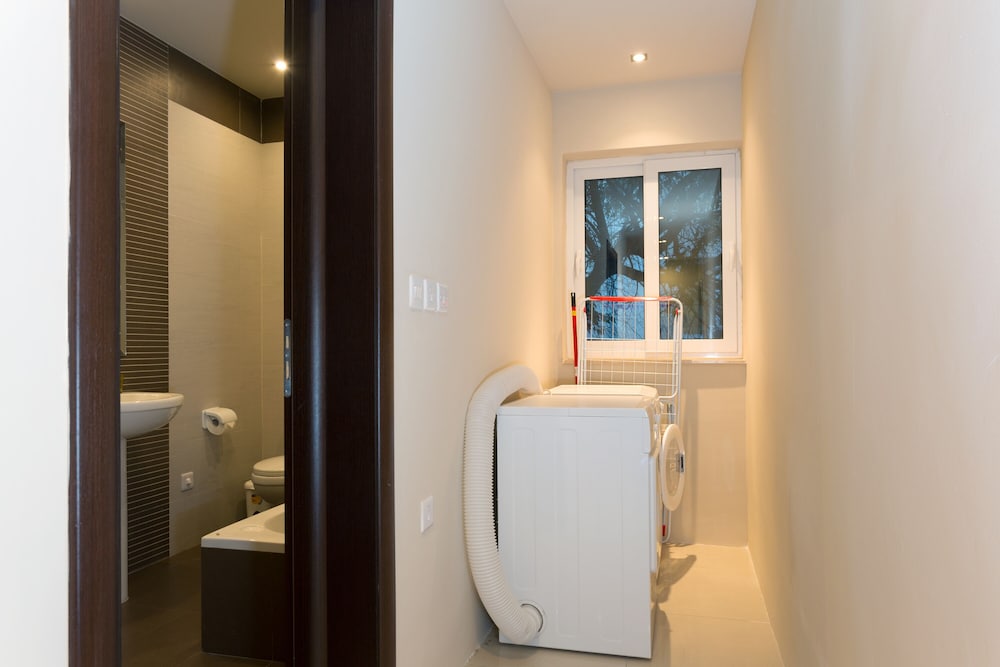 Instyle Aparthotel 43/49
