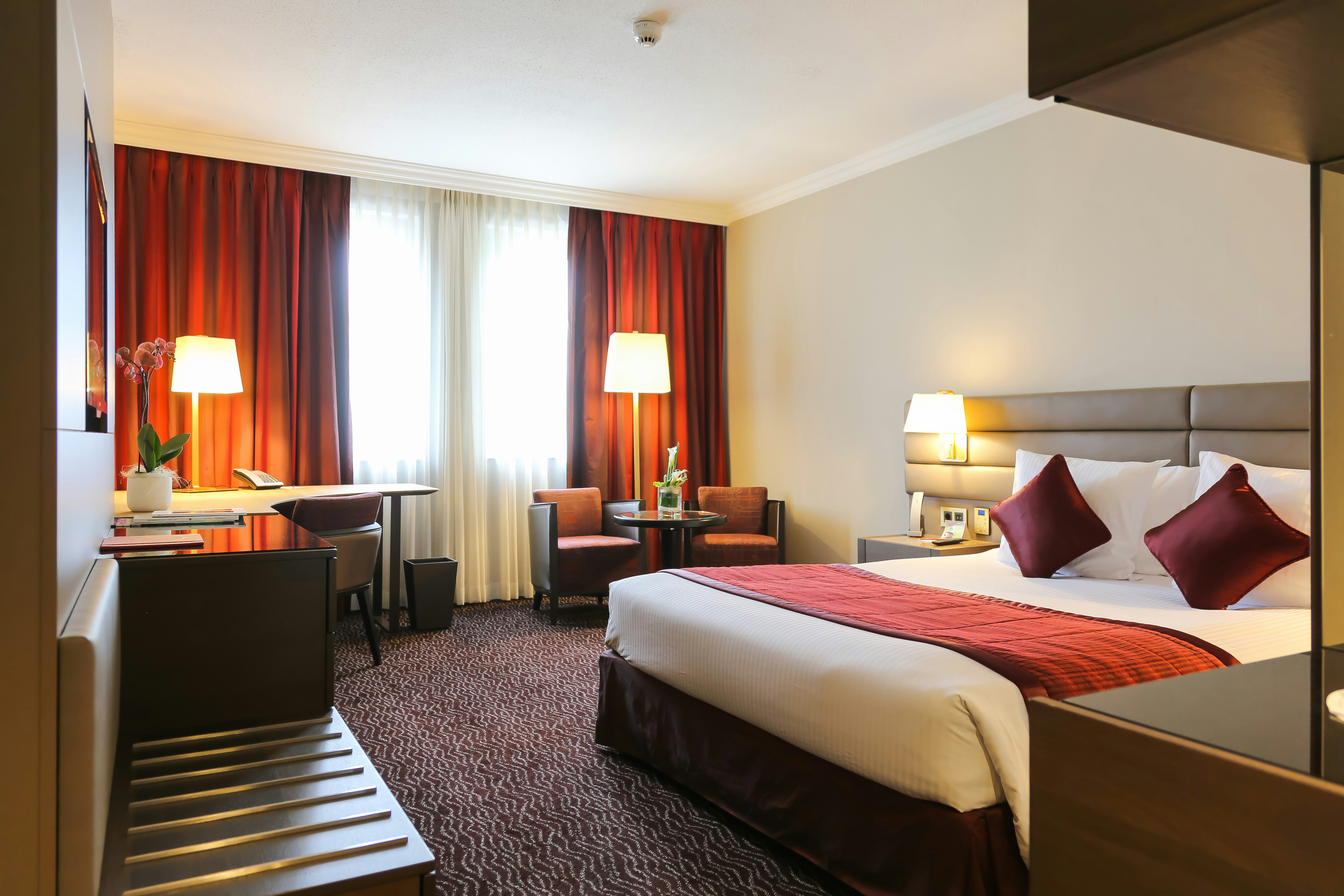 Le Royal Hotels & Resorts 13/82
