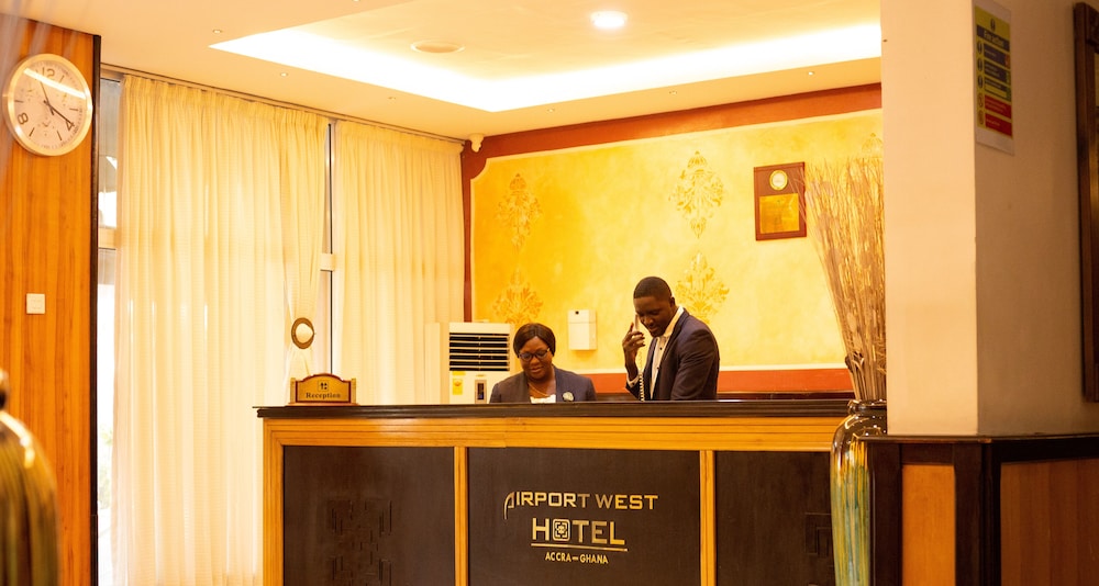 Airport West Hotel 7/75