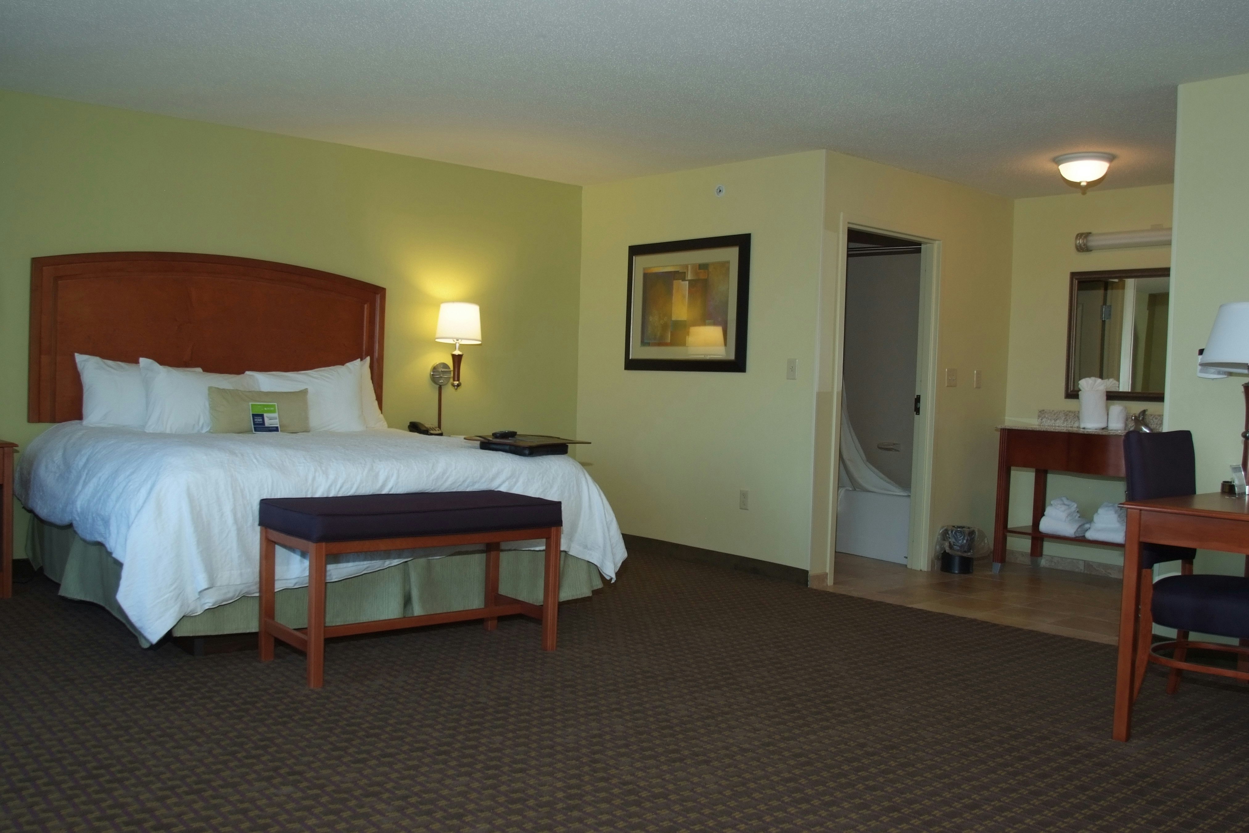 Hampton Inn Macomb 11/63