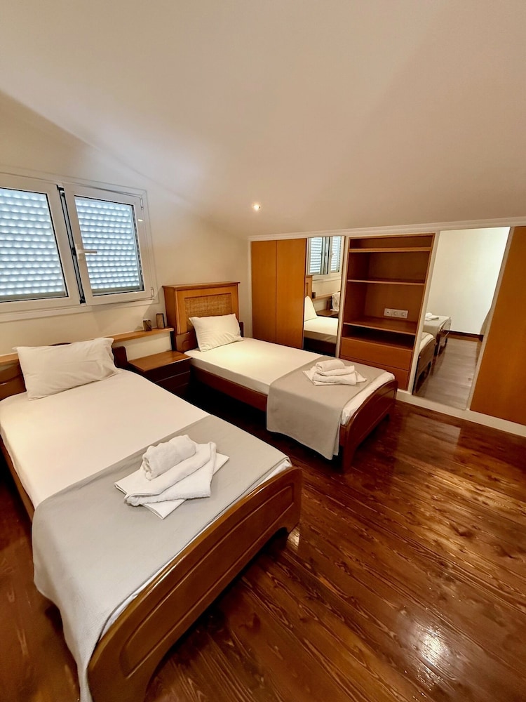DELUXE, VILLA