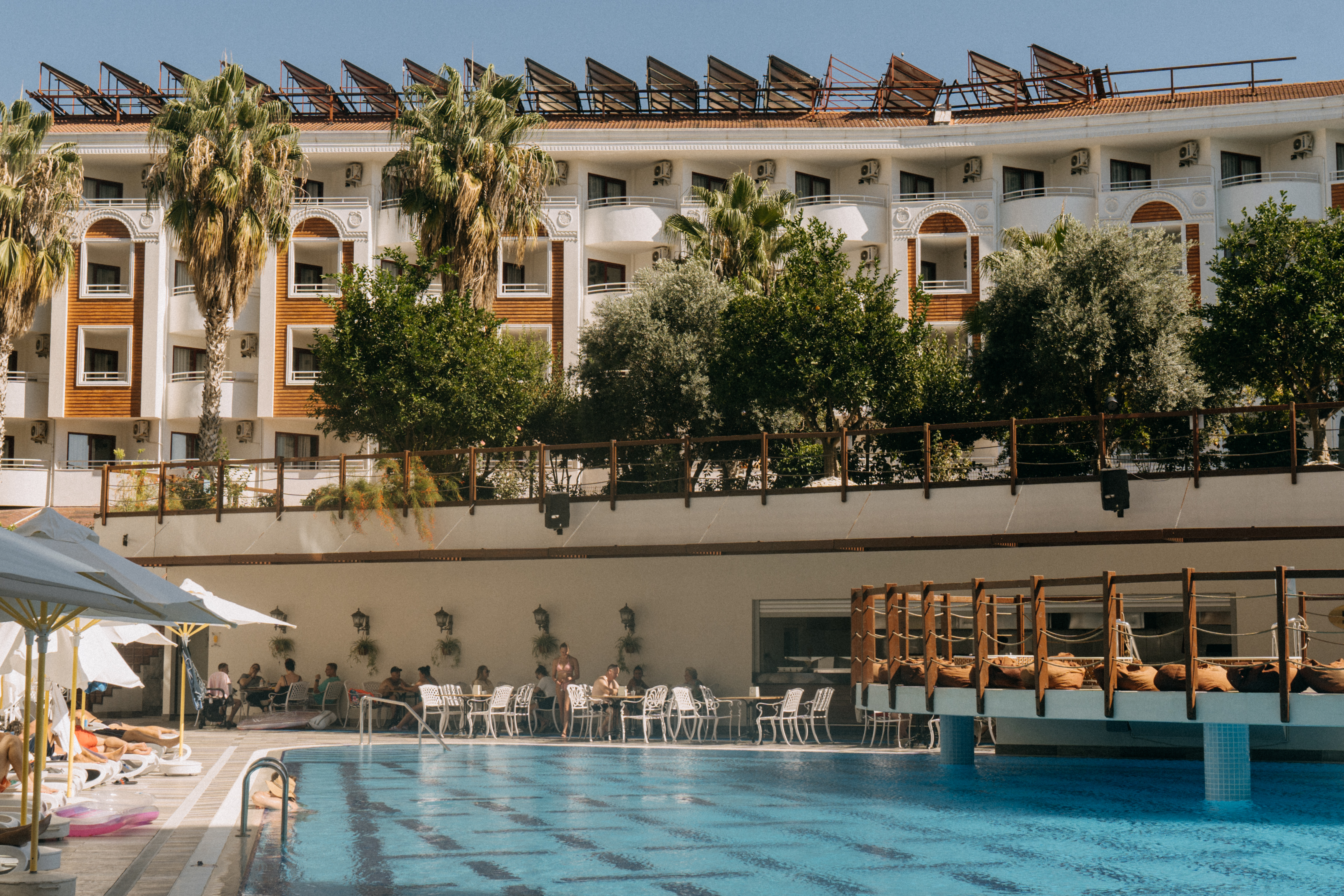 Castival Hotel 48/50