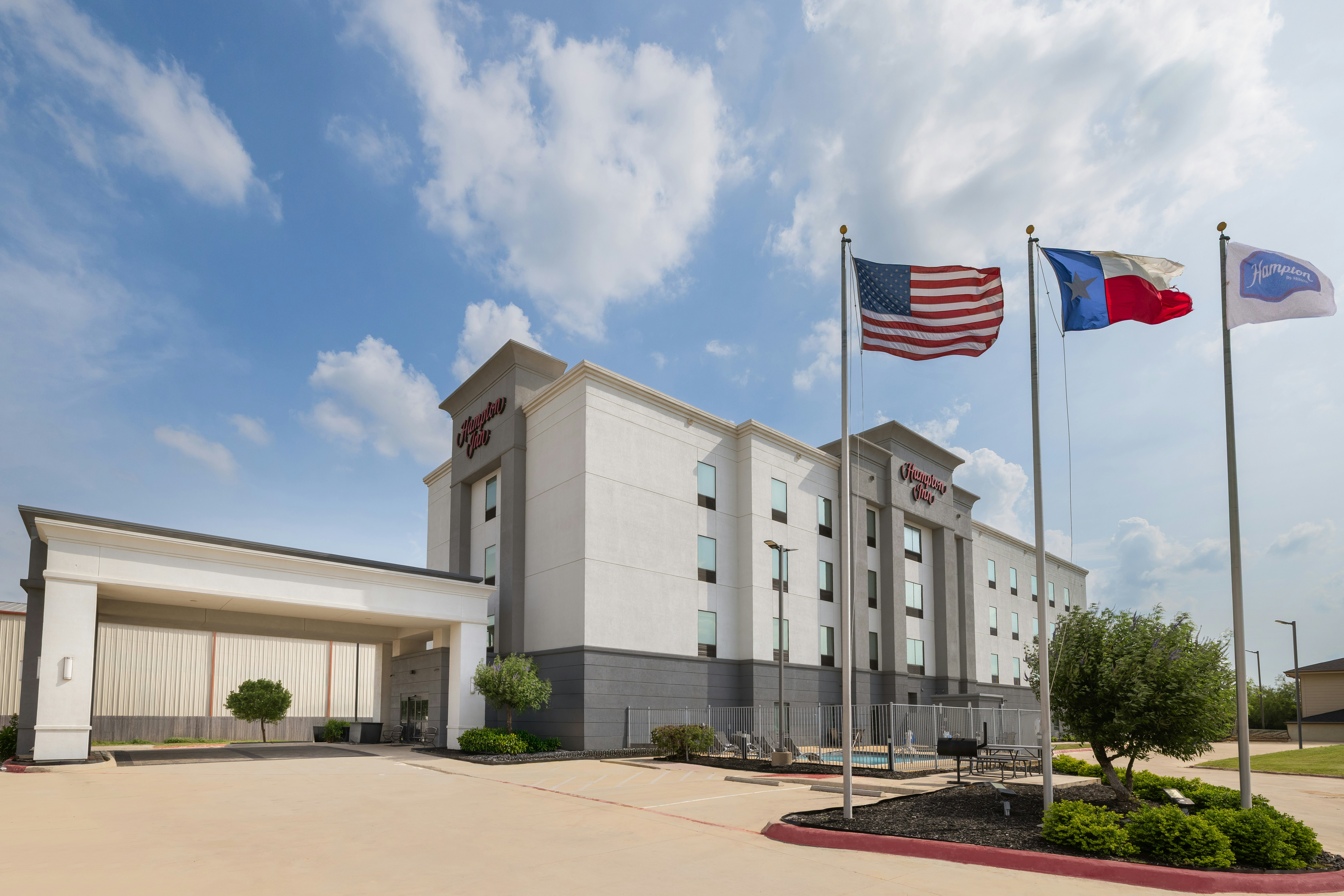 Hampton Inn Cotulla 32/37