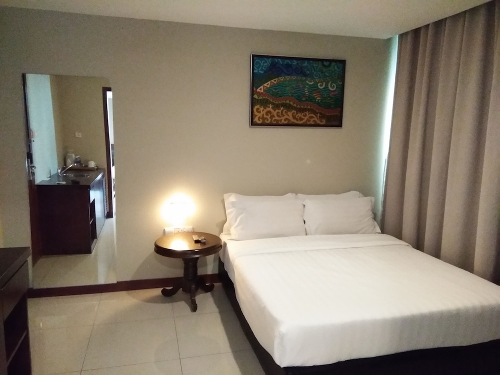 Kinabalu Daya Hotel 23/72