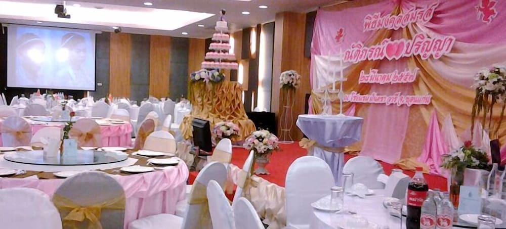 Mantra Varee Hotel 40/47