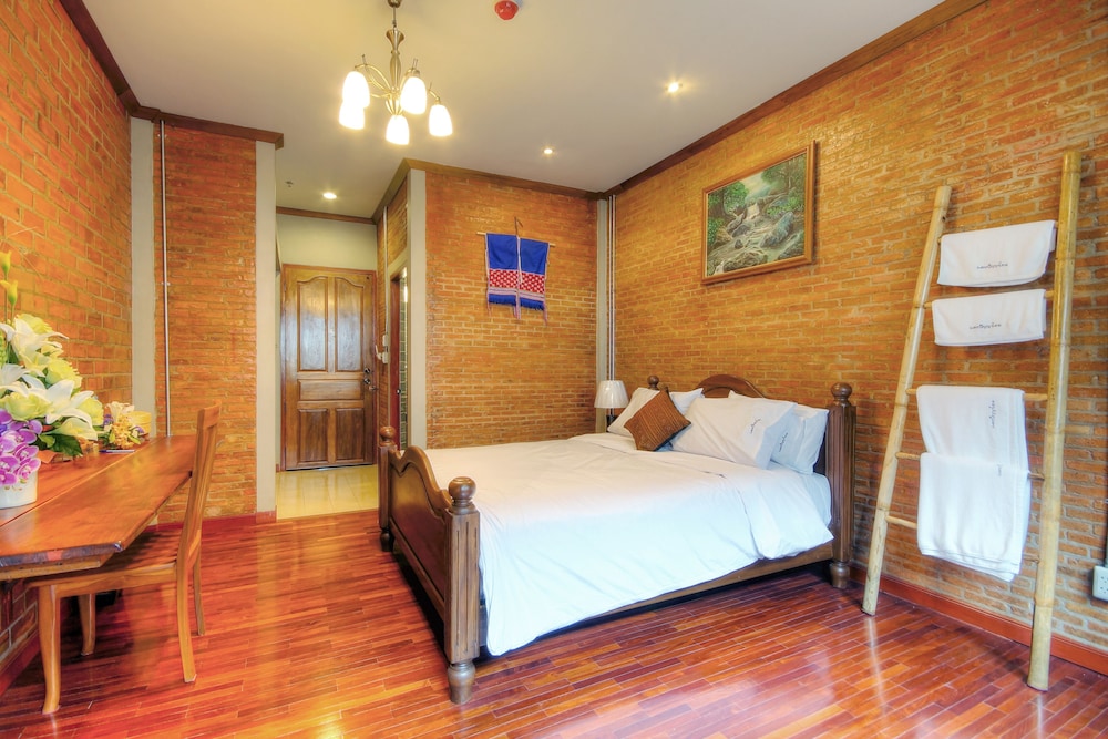 Saengpanya Home Boutique Hotel 13/65