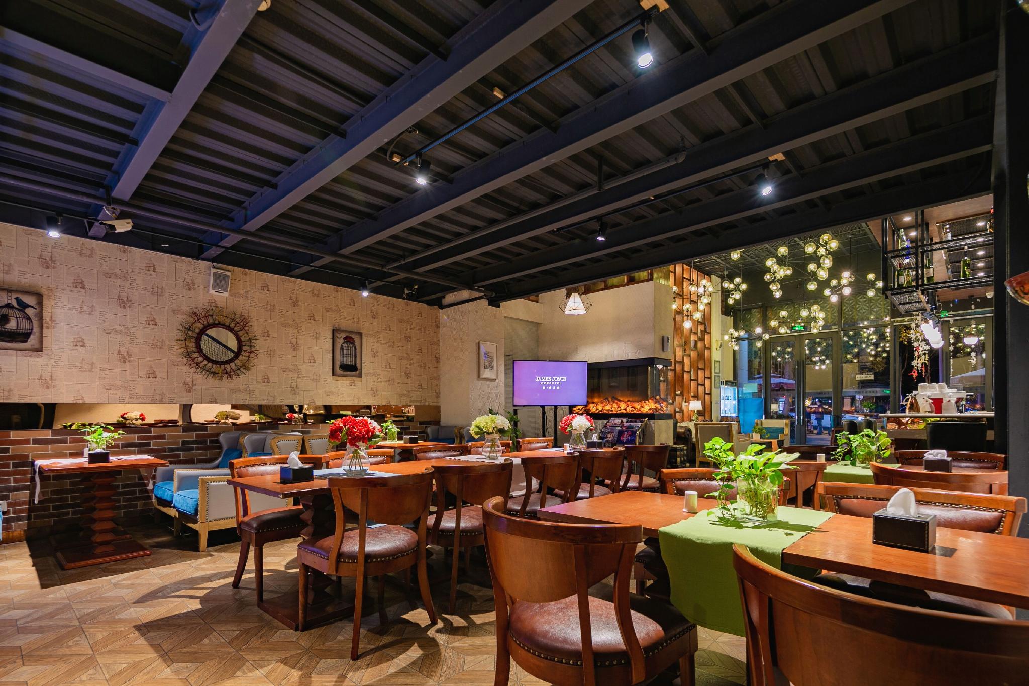 James Joyce Coffetel (Chengdu Century City Convention & Exhibition Center) 60/72