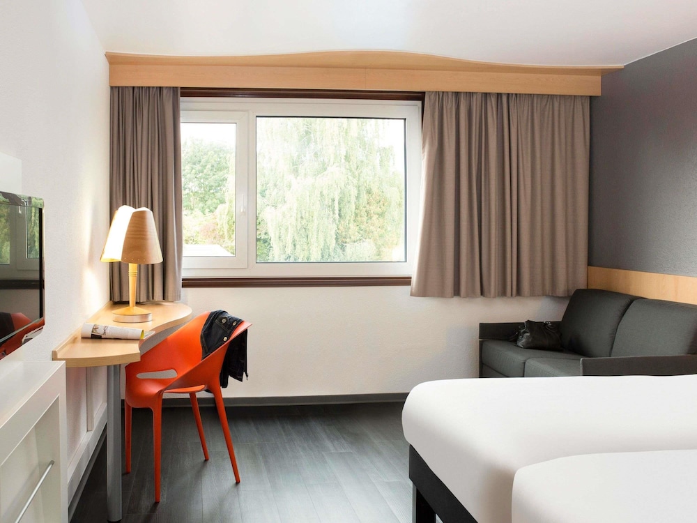 Ibis 3 Lacs Neuchatel 17/50