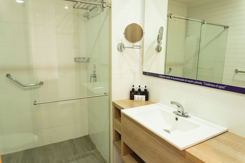 غرفة بسريرين منفصلين، Hotel Roseliere Bucaramanga 5/7