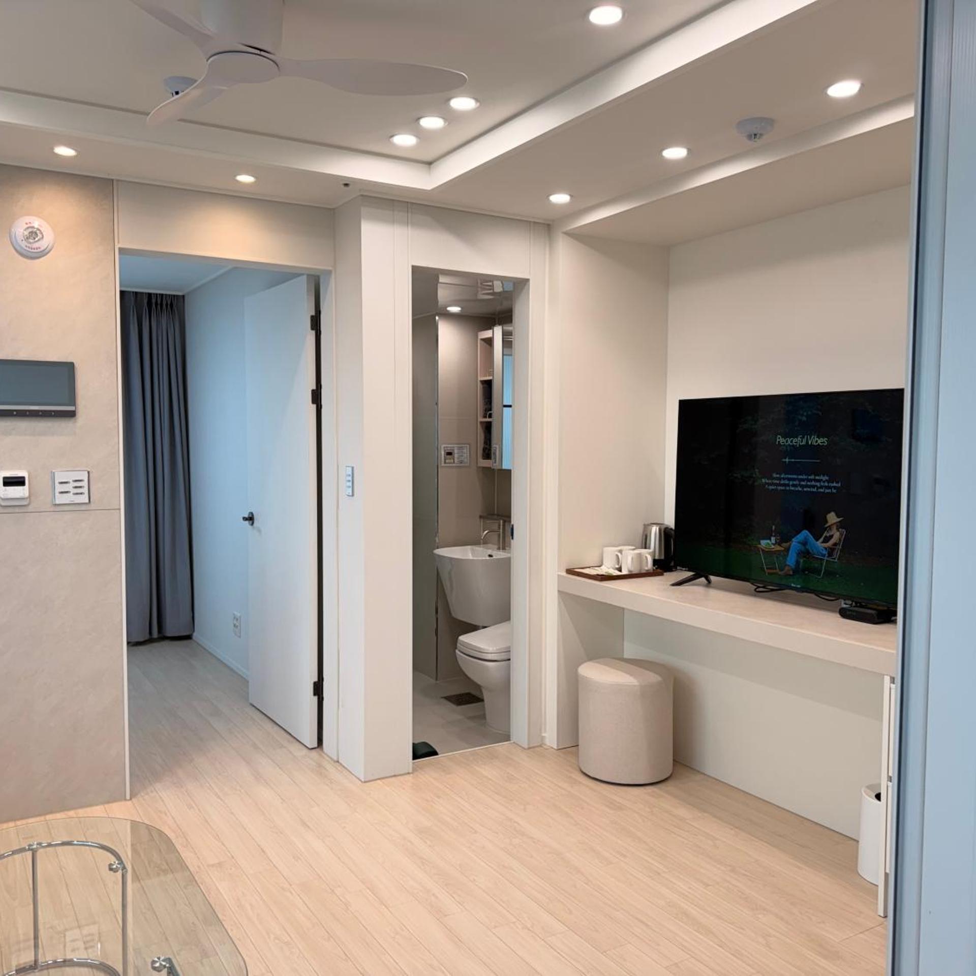 TRAVELUS Myeongdong 38/50