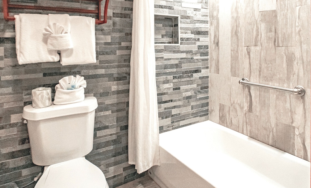 Arbors at Island Landing Hotel Suites 47/47