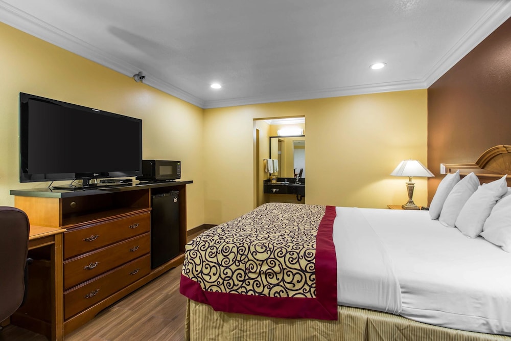 Rodeway Inn Cypress - Buena Park 19/32
