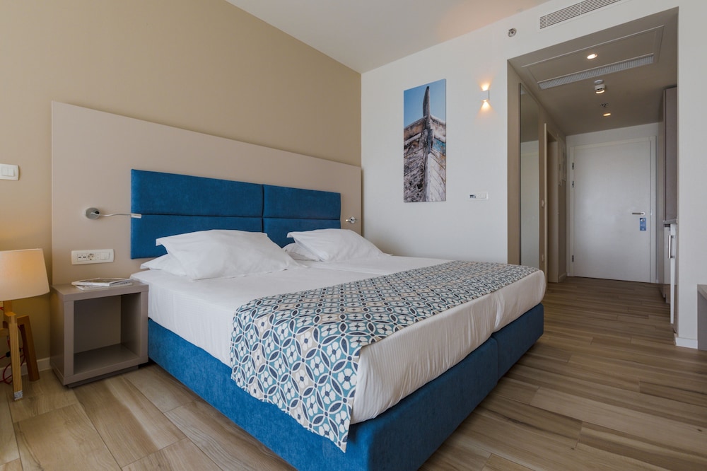 Romana Beach Resort 21/66