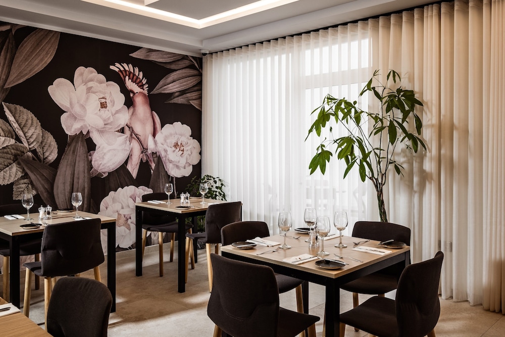 The Segond hotel 36/50