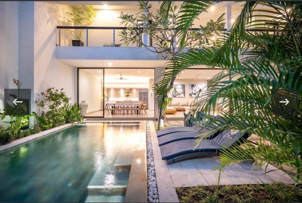 Villa Lamunan 21/23