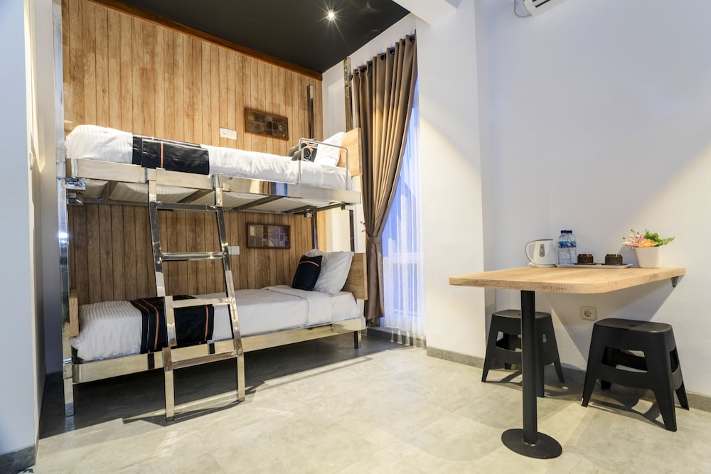 Collection O 2627 Ratamya Co-living 8/32