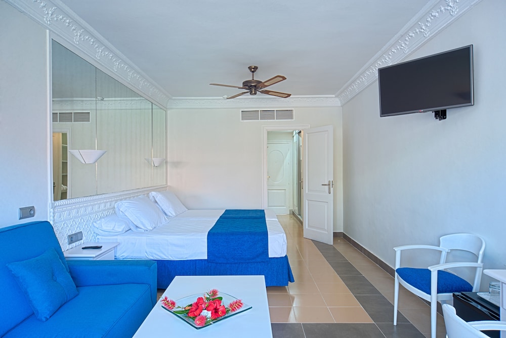 Playacapricho Hotel 41/50