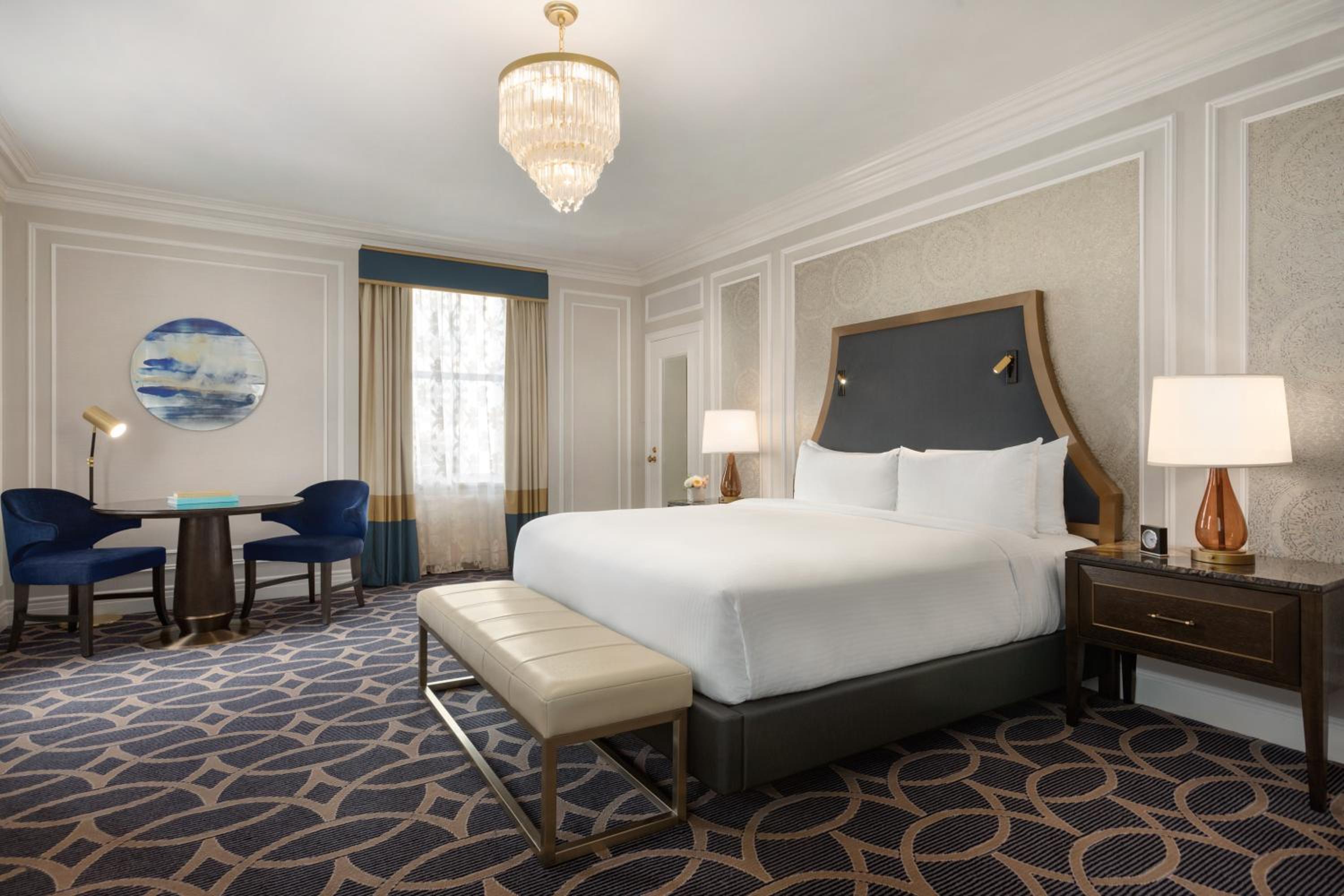 Fairmont Gold, Grand, King Bed