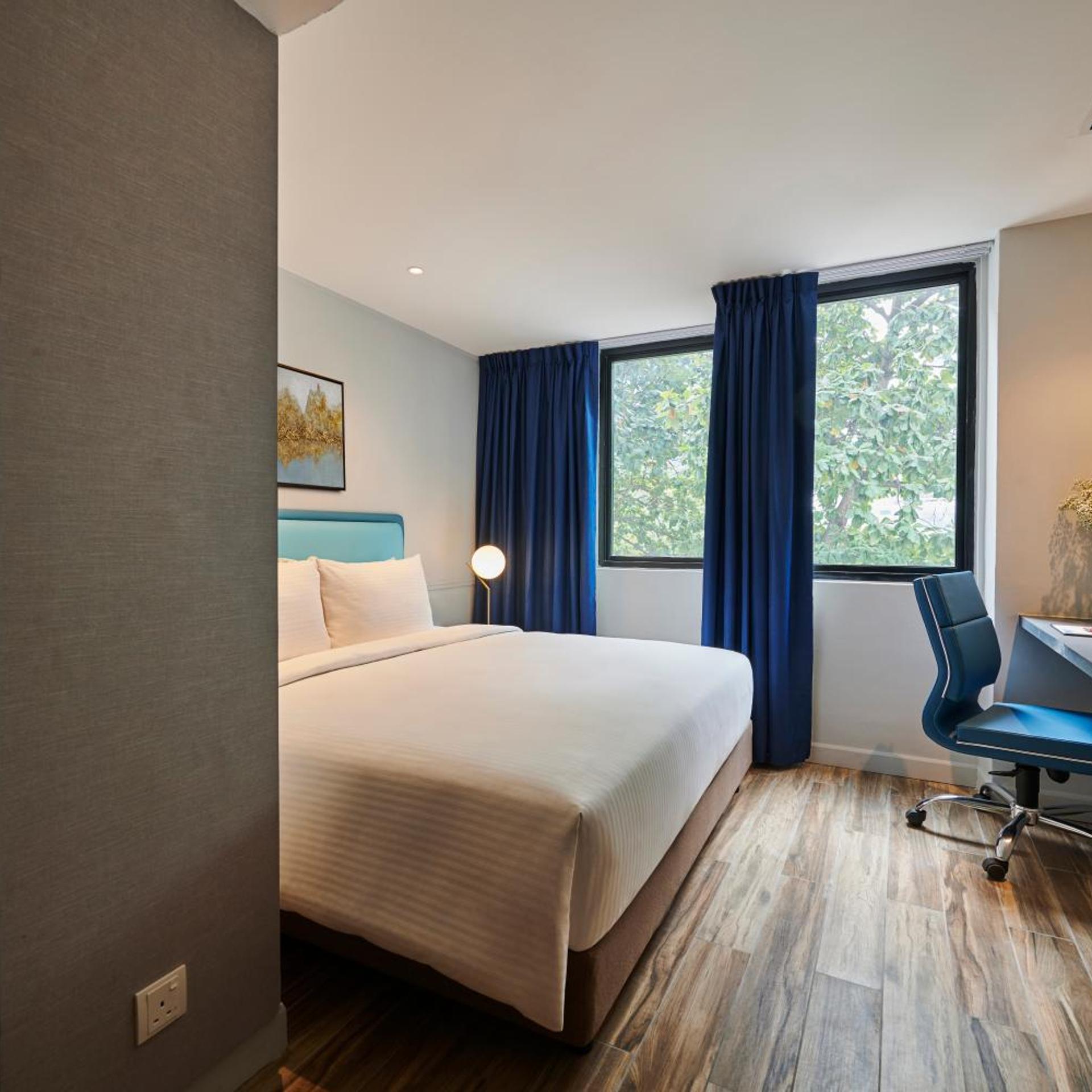 J-Hotel By Dorsett 7/36