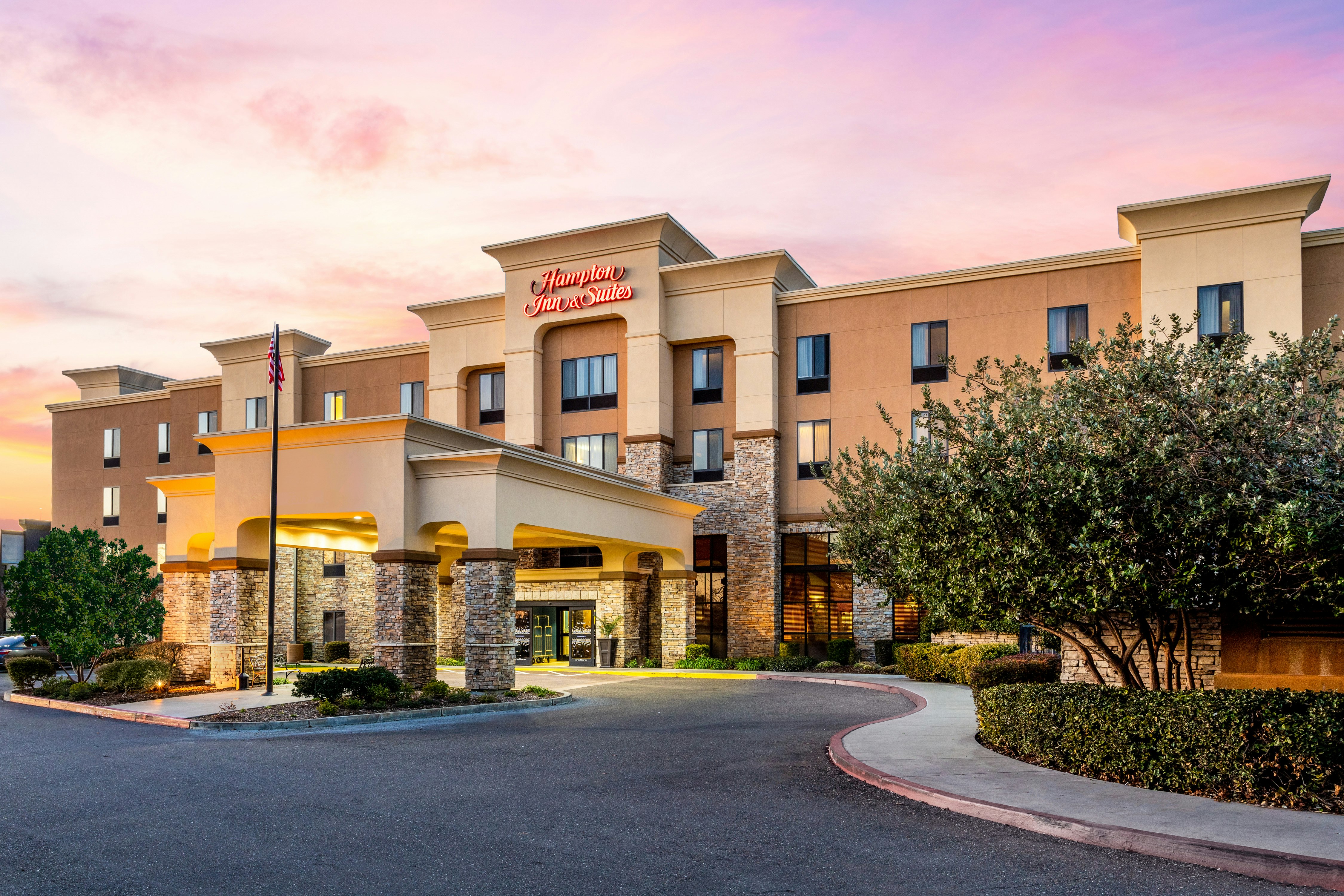 Hampton Inn and Suites Sacramento-Elk Grove Laguna I-5 in ELK GROVE - CA