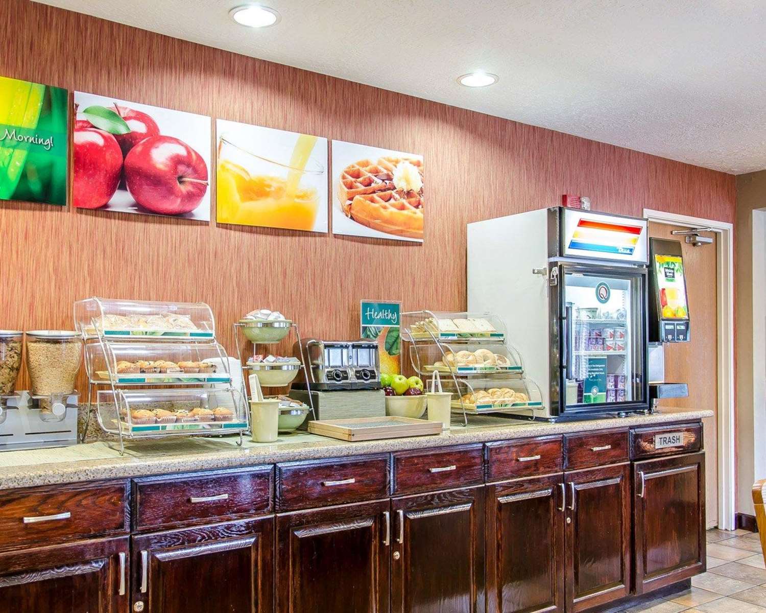 restaurant cafeteria