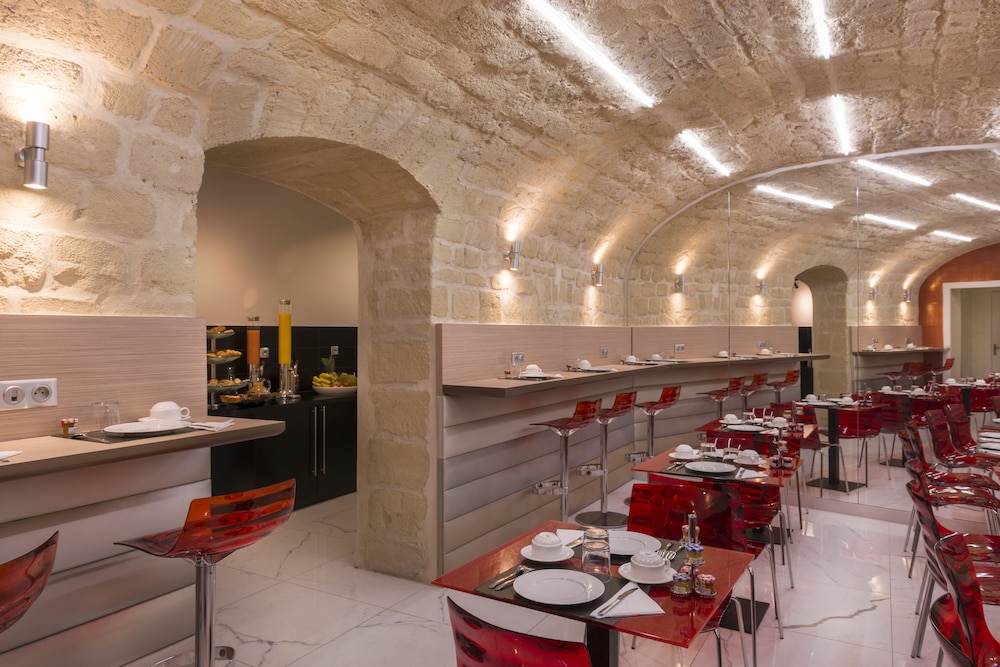 Le Bon Hotel 30/40