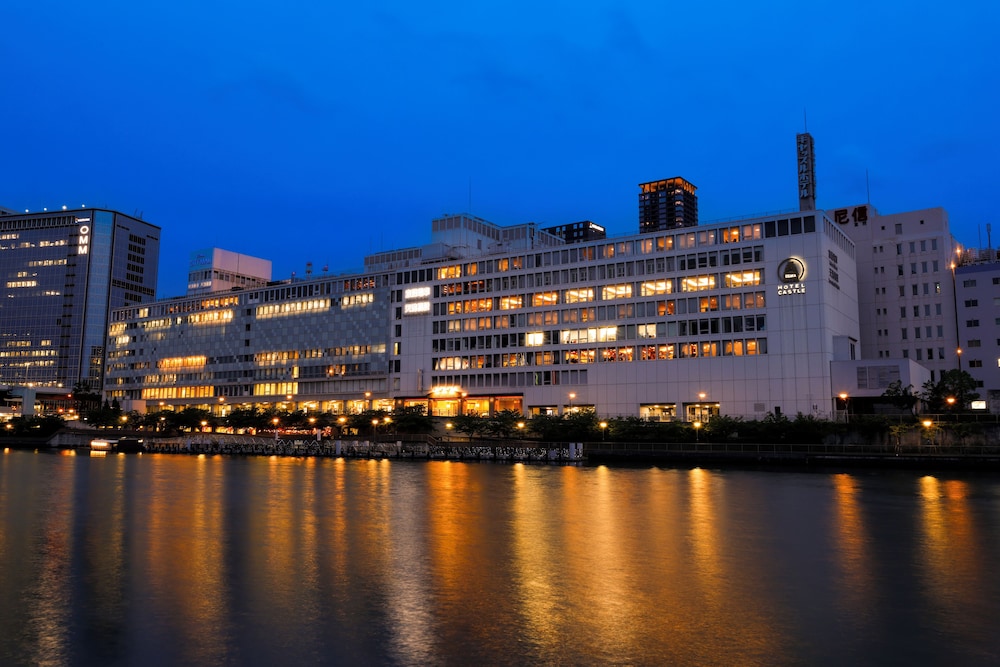 Osaka Castle Hotel 70/73