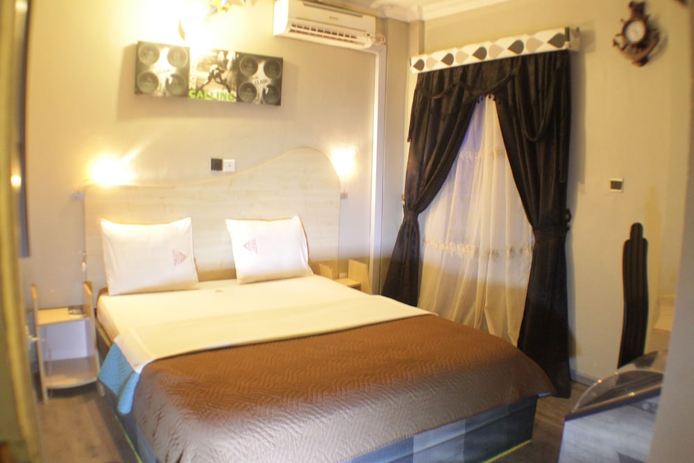 Kemal Hotel 8/29