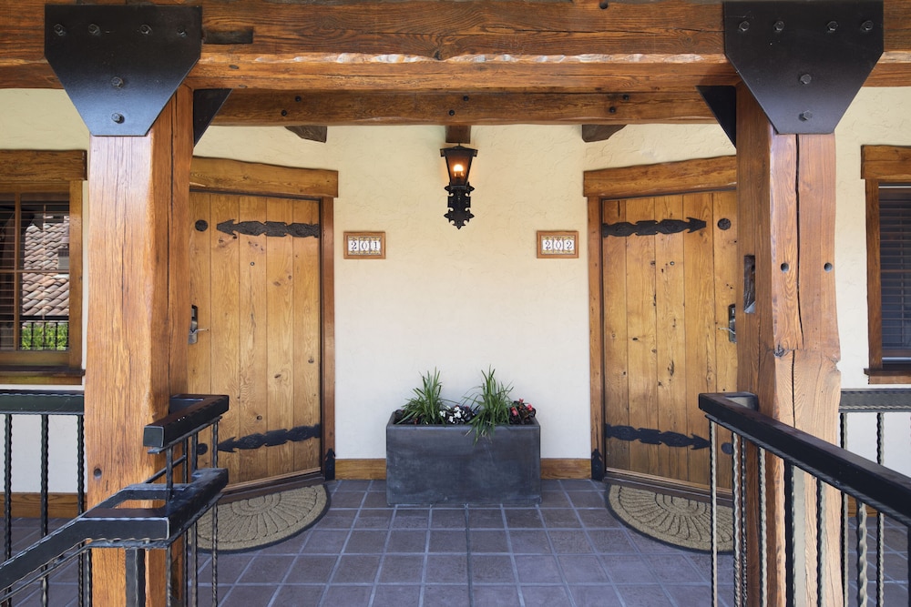 Rancho Caymus Inn 20/56