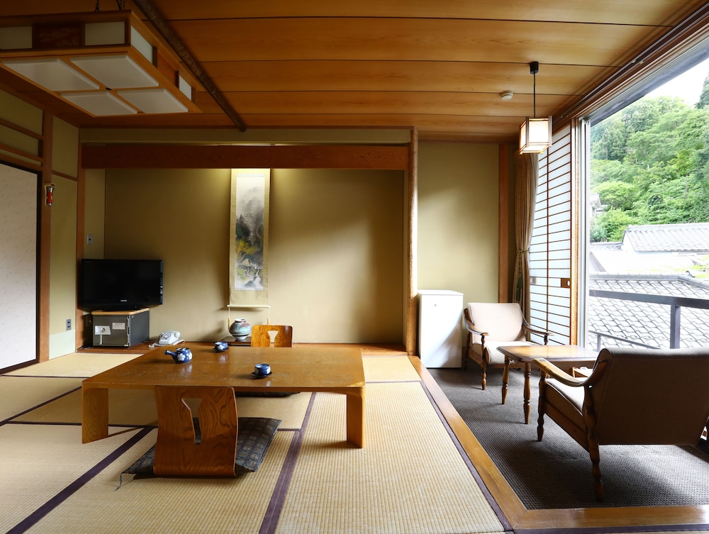 Besshoonsen Nanjyo Ryokan 48/50