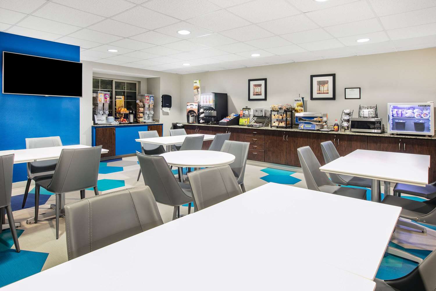 Microtel Inn And Suites Austin 24/38