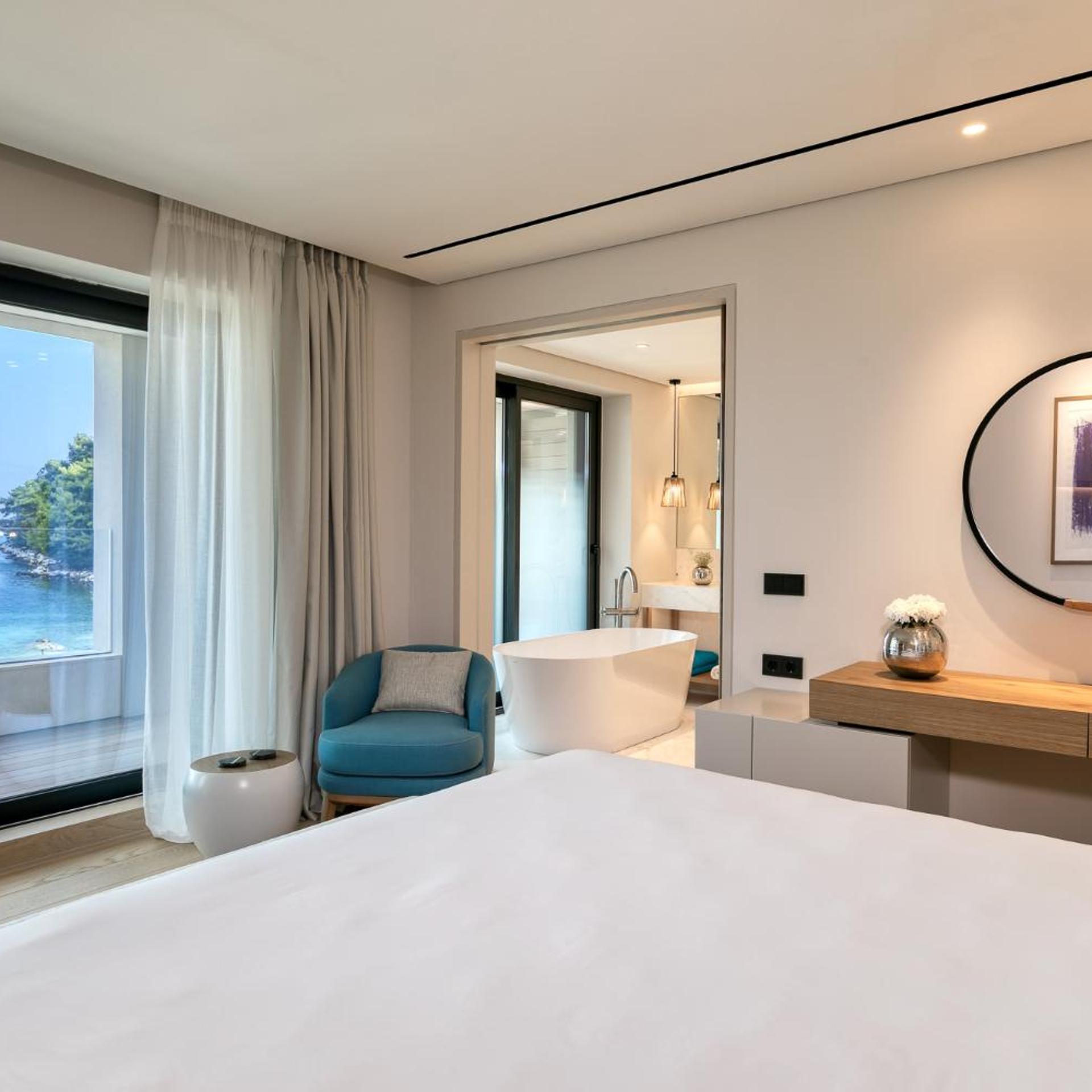 Vathi Cove Luxury Resort & Spa 24/60
