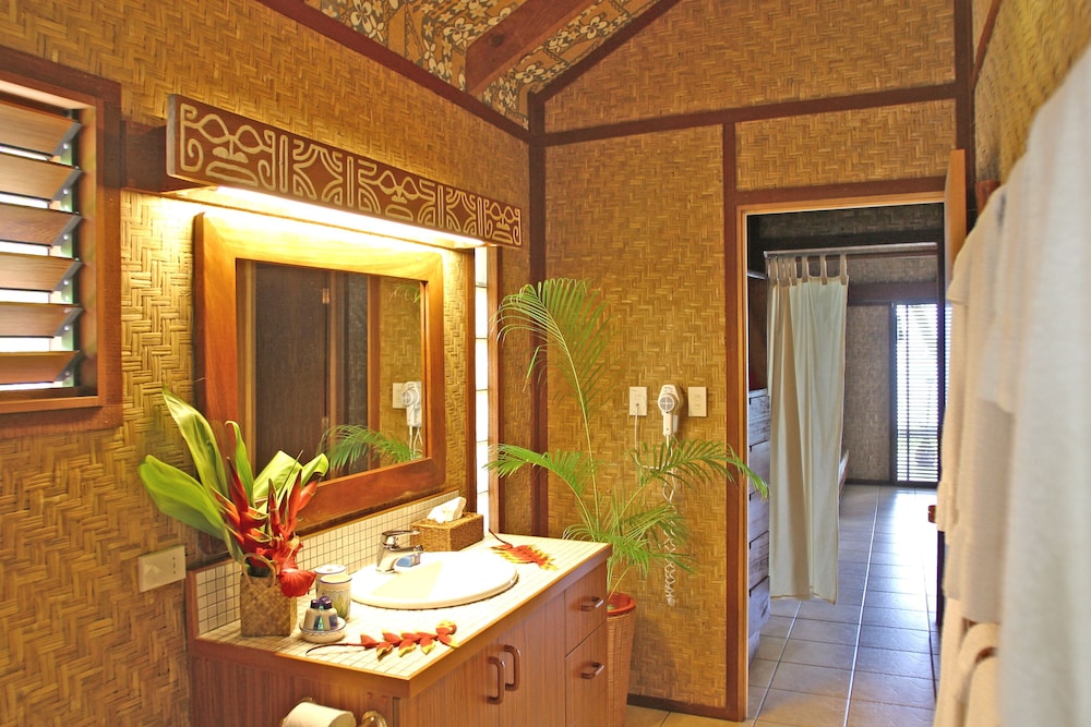 Rarotonga Beach Bungalows 49/50