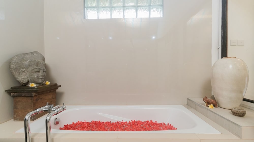 Nawa Sakti Resort 40/43