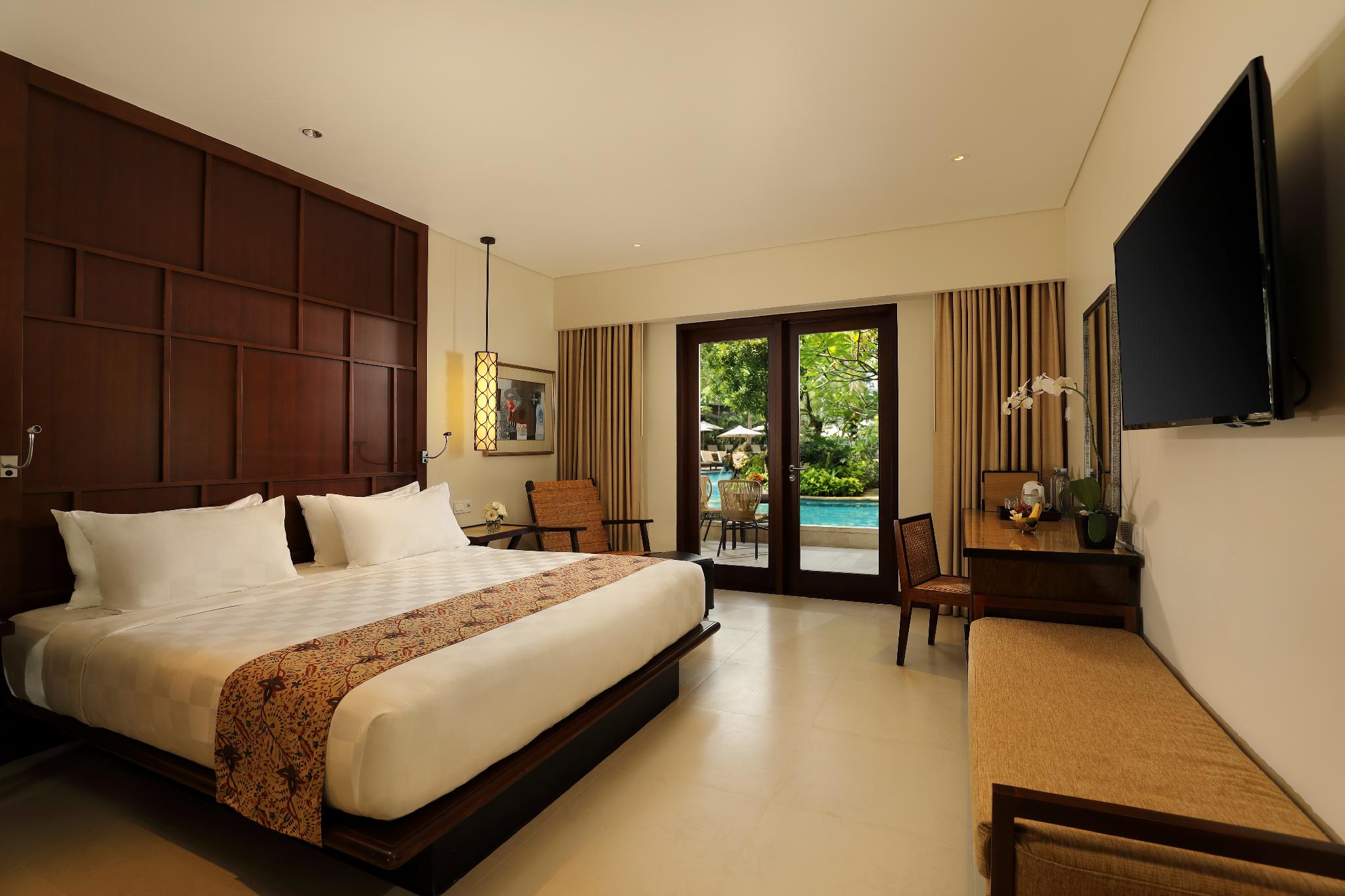 Lagoon, Pool Access