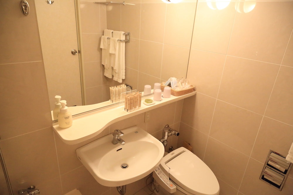 KURASHIKI KOKUSAI HOTEL 43/44