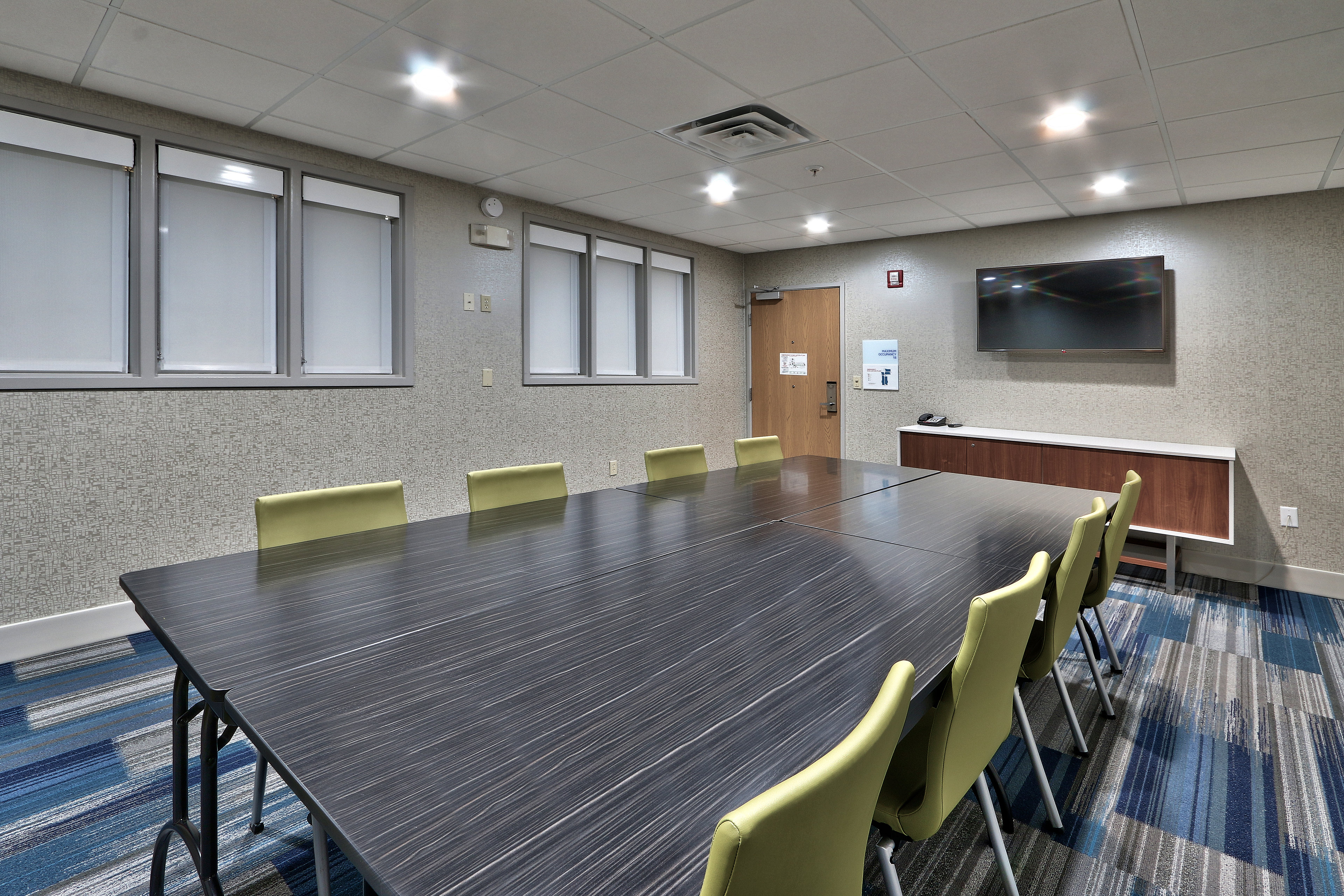 Holiday Inn Express Socorro 54/60