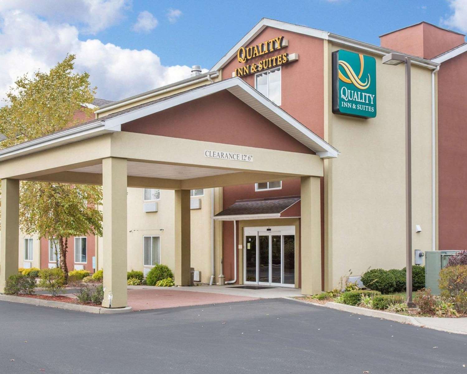 Quality Inn and Suites Meriden, CT 1/14